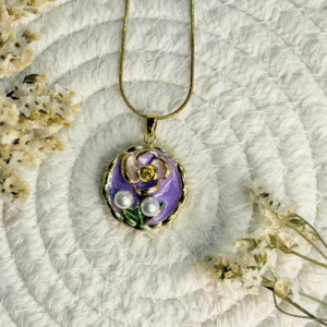 pearl rose crest necklace – lavender
